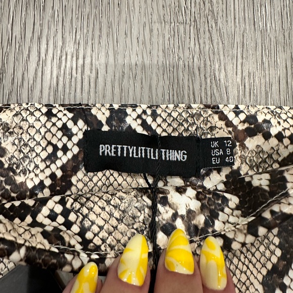 NWT PrettyLittleThing Stone Snake Print Faux Leather Wrap Mini Skirt US 8 - Picture 5 of 6